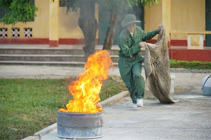 TUẦN HỌC QUÂN SỰ CỦA HS KHỐI 10 & KHỐI 11 TẠI KHU QUÂN SỰ QUÂN KHU II - VĨNH YÊN VĨNH PHÚC