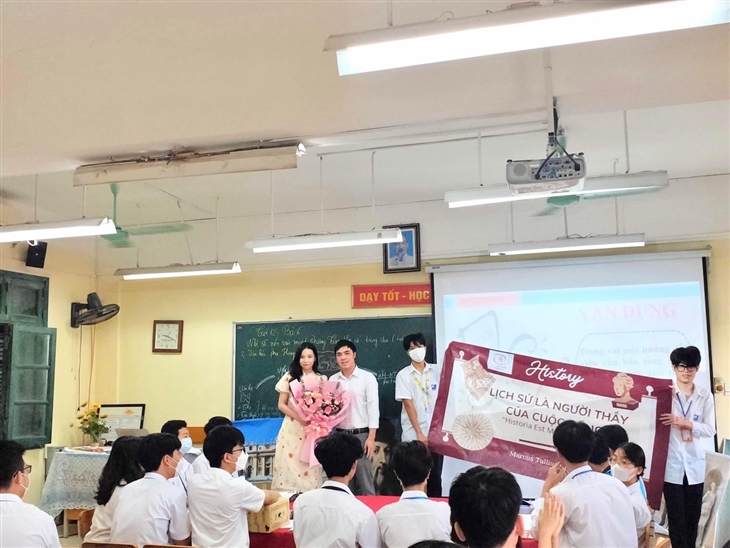 CHÚC MỪNG THÀNH TÍCH CỦA CÁC CÔ GIÁO TRONG HỘI THI GIÁO VIÊN DẠY GIỎI CẤP CỤM TRƯỜNG THPT NAM - BẮC TỪ LIÊM