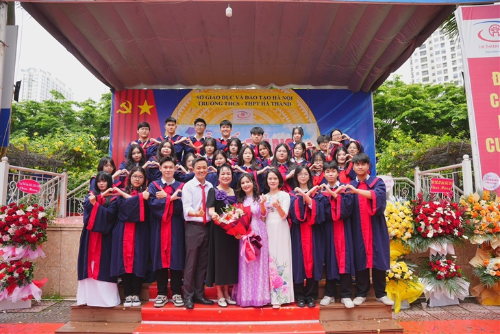 LỄ BẾ GIẢNG NĂM HỌC 2023 – 2024: KẾT THÚC MỘT NĂM THÀNH CÔNG RỰC RỠ