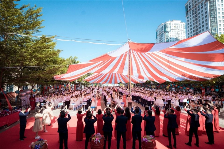 TRƯỜNG THCS - THPT HÀ THÀNH: MÁI TRƯỜNG CỦA TRI THỨC VÀ SỰ TỬ TẾ